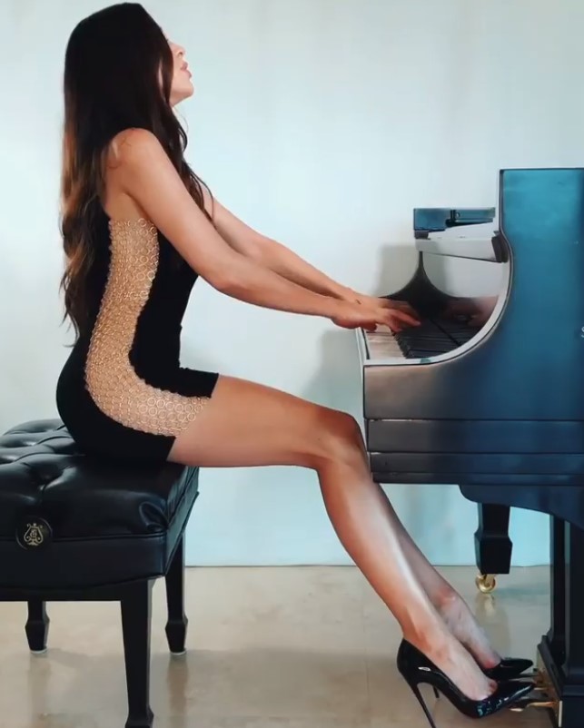 Lola astanova фото