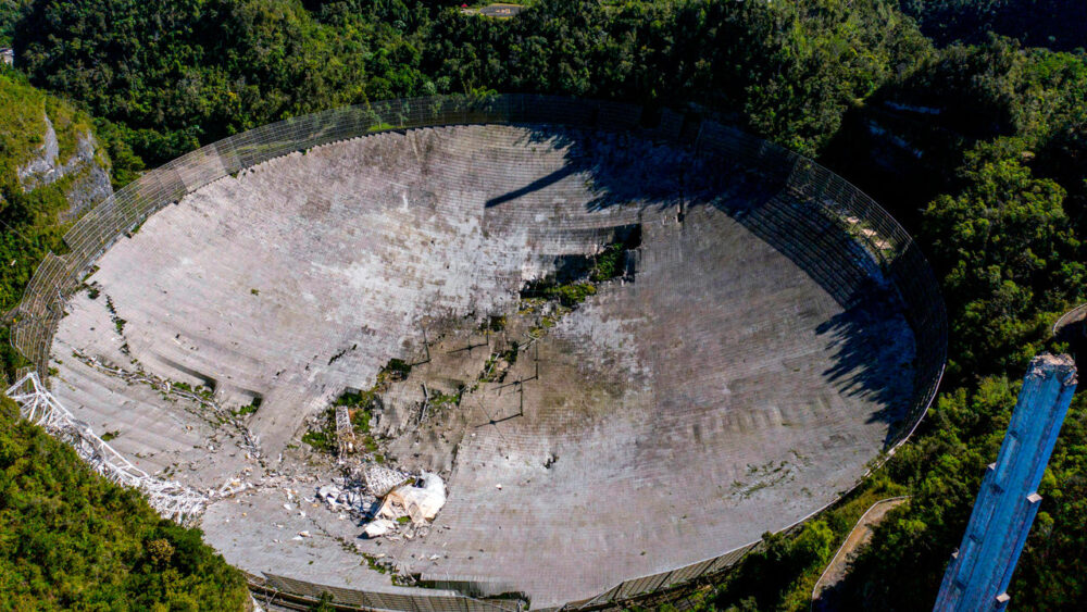 El mítico telescopio Arecibo ha colapsado después de 57 años de servicio