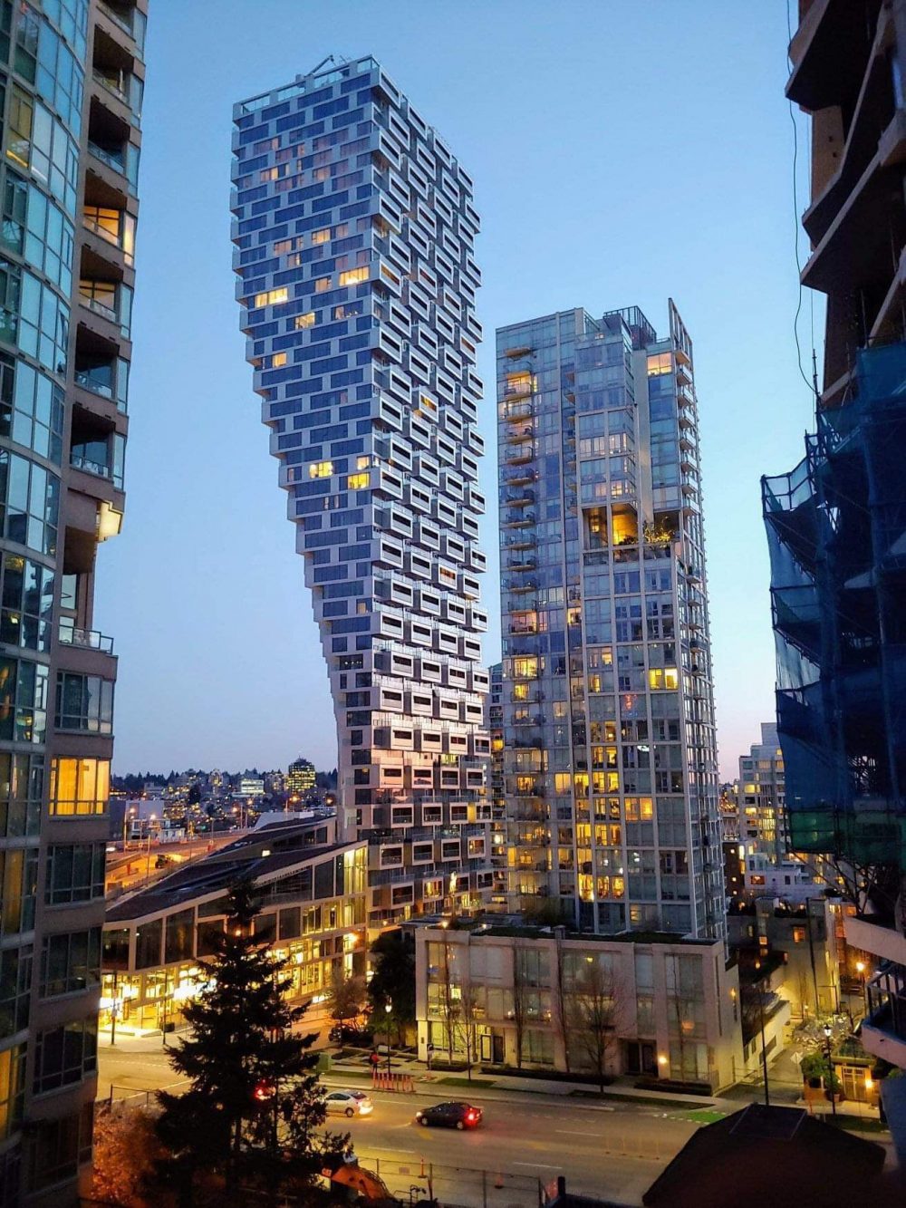 Vancouver House: La torre que desafía las leyes de la física dependiendo de la perspectiva