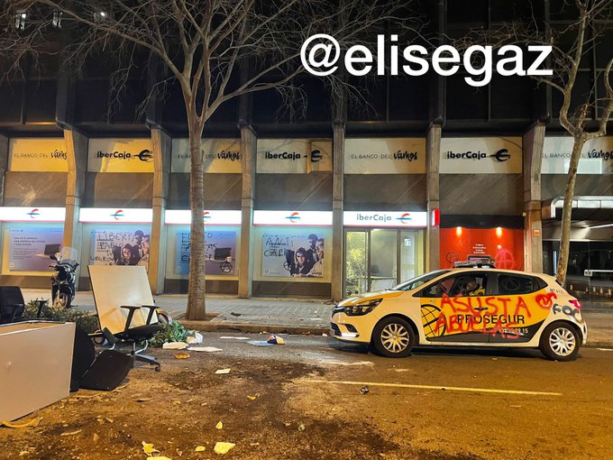 Disturbios a favor de la "libertad de expresión" tras la detención de Pablo Hasel para su ingreso en prisión