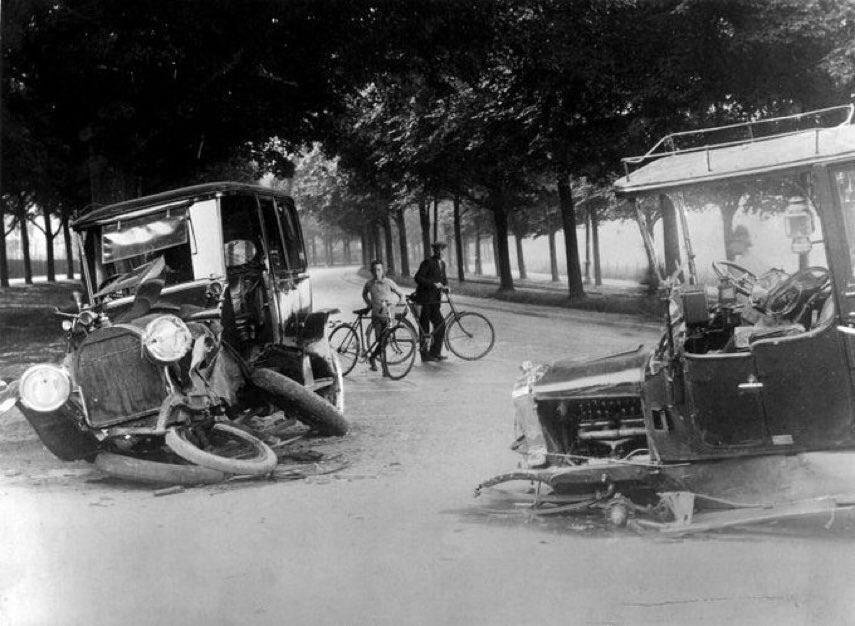 Esta es la pinta que tenía un accidente de coche en 1938