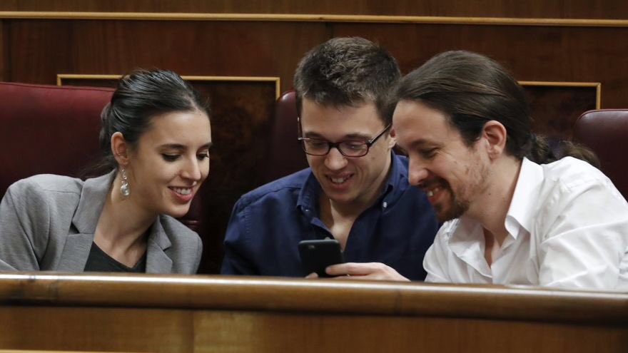 Según Errejón el móvil es un “dispositivo neoliberal de control sistemático de nuestro tiempo”.