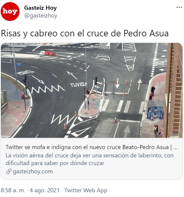 En Vitoria hace tiempo que tenemos a algún trolaso rediseñando calles y cruces...