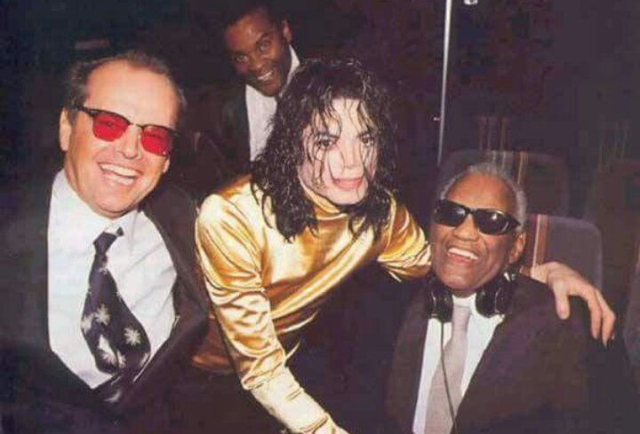 El día en el que Michael Jackson le hizo un pаjоte a Ray Charles después de que Jack Nicholson le dijera que era Diana Ross
