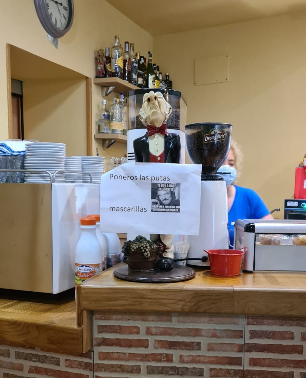 Visto ayer en una cafetería de Cantabria