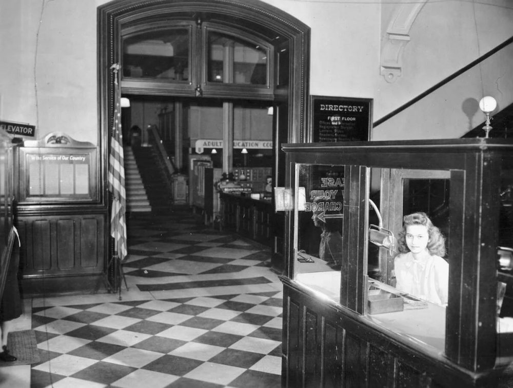 Fotos de la sensacional biblioteca de Cincinnati antes de que fuera demolida en 1955