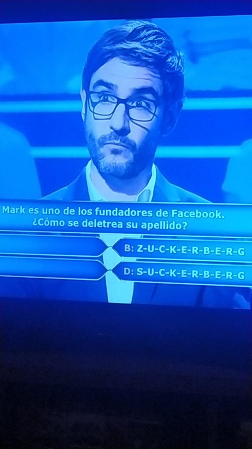 Va a tener que pedir el comodín de la mаmаda...