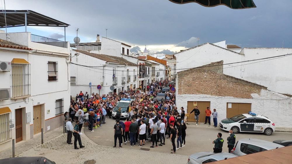 Una protesta en Casariche contra una oleada de hurtos acaba con el vuelco de tres coches de los sospechosos