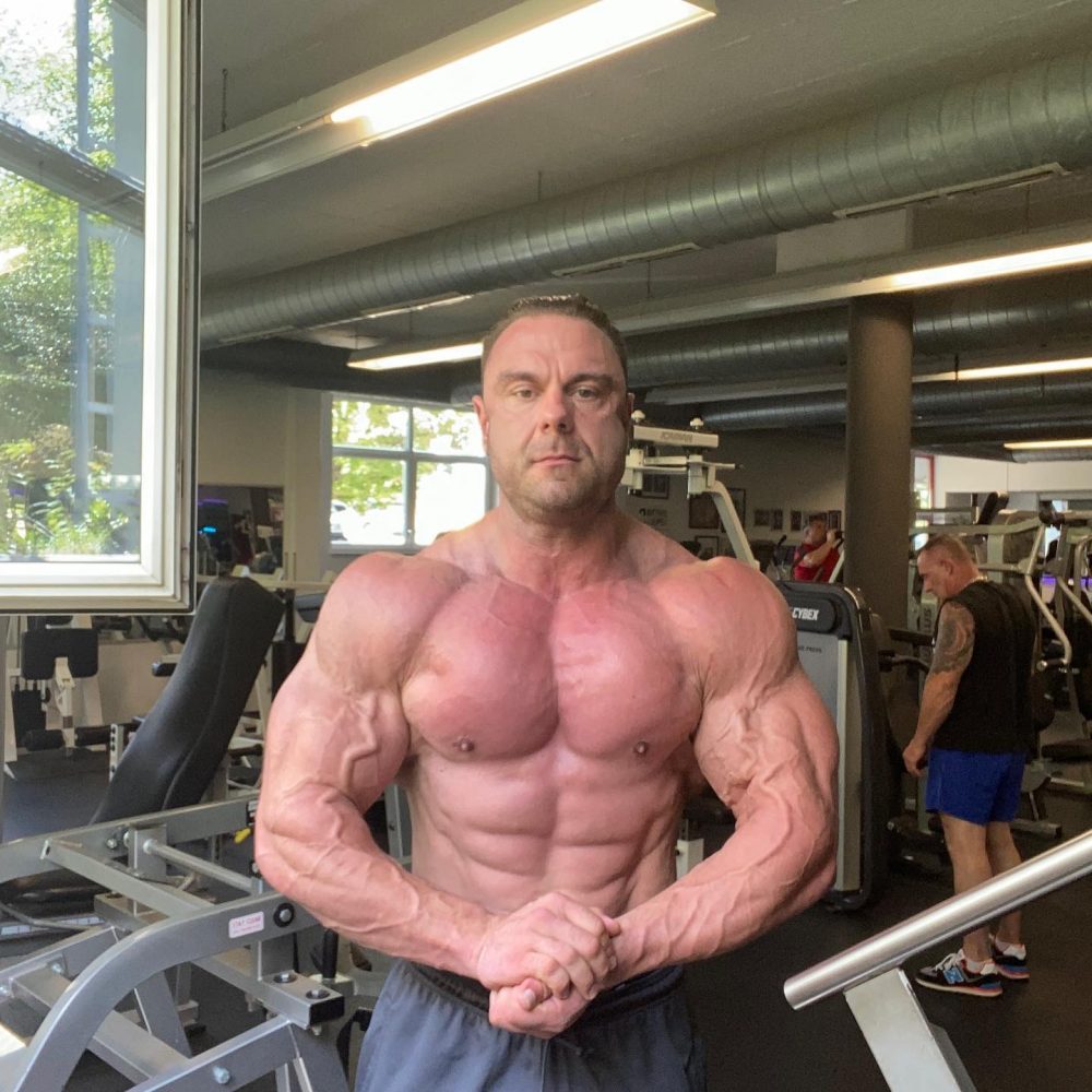 Otro culturista que palma antes de los 40