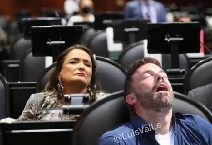 Ben Affleck ha hecho más por la siesta con esta foto, que todos los andaluces con sus costumbres.