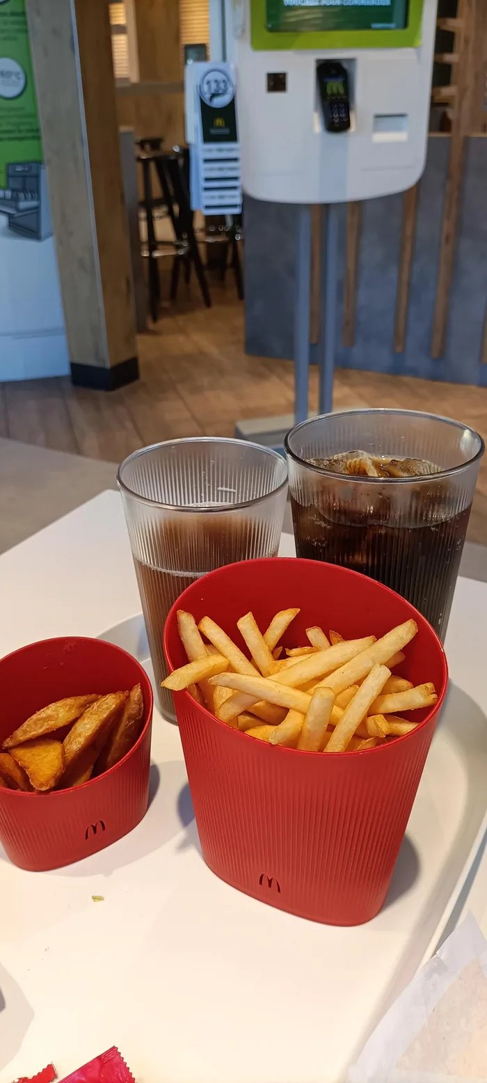 A partir del próximo 1 de enero, la ley francesa AGEC (anti-residuos para una economía circular) prohibirá la vajilla de un solo uso en restaurantes, aunque sea de cartón.