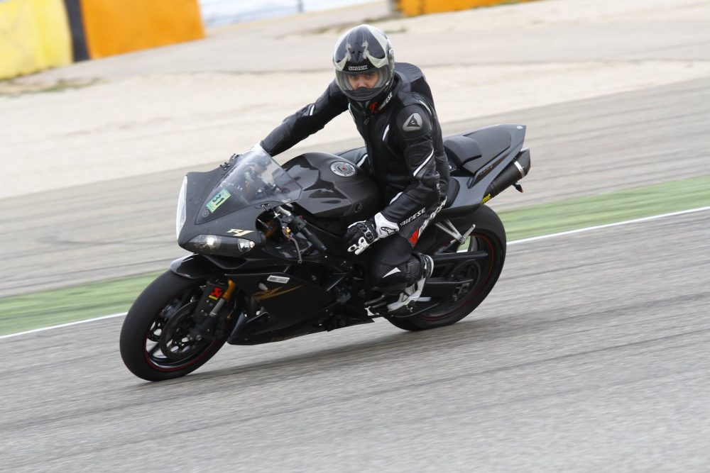 Reaccionando al nuevo vídeo del auténtico Ghost Rider pasando entre coches a 300km/h