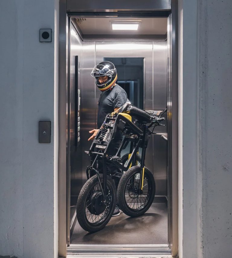 Colibri M22: La moto p que te puedes llevar a casa usando el ascensor