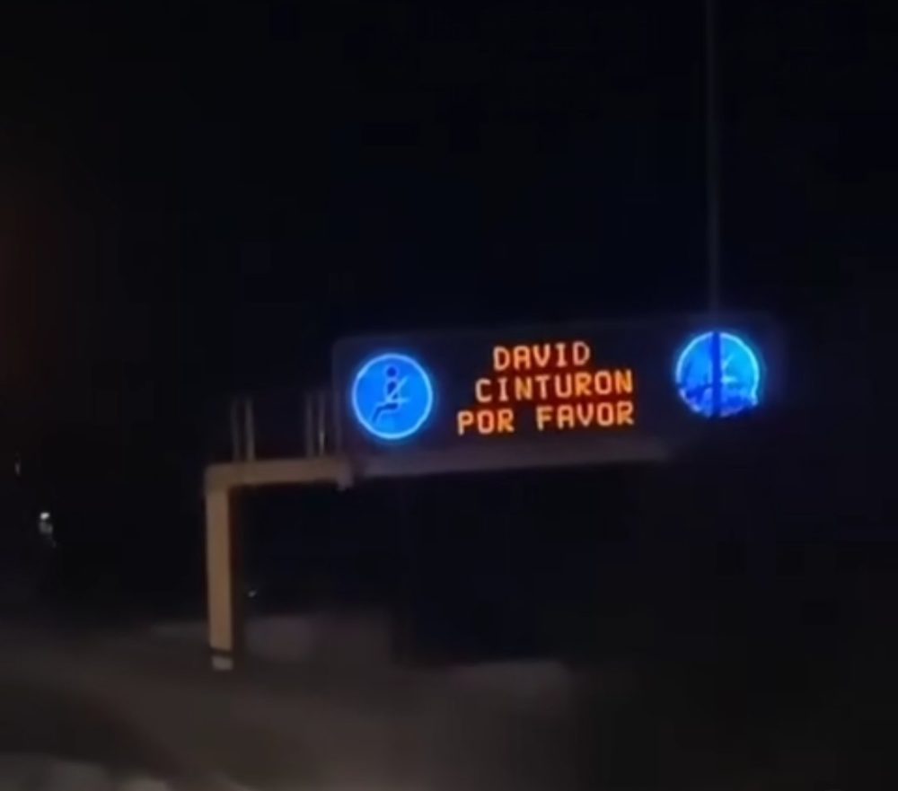 La DGT comienza a utilizar nombres de personas para lanzar sus mensajes en paneles informativos