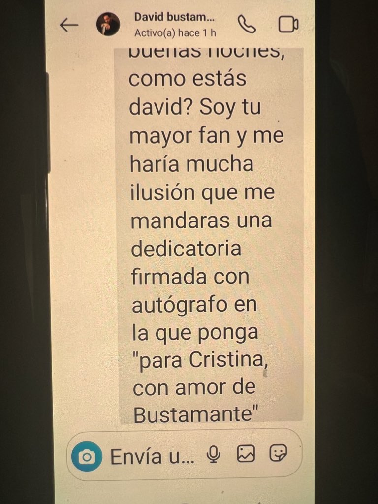 Te levantas un día y descubres que David Bustamante le está metiendo fichas a tu madre