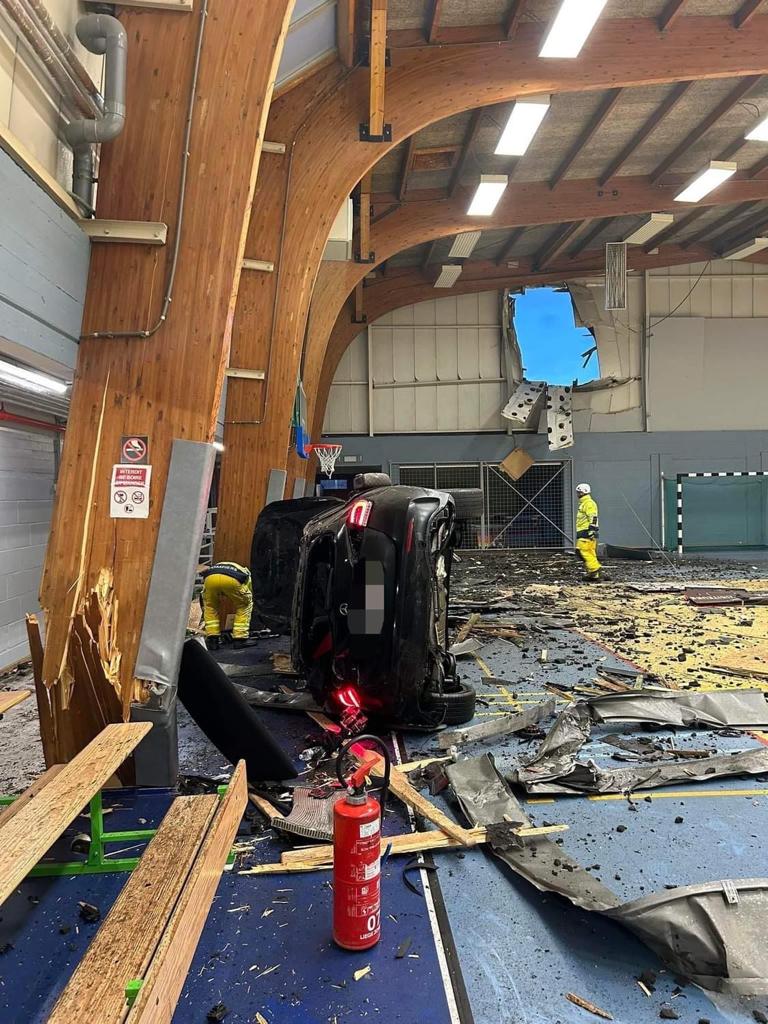 "Y VOLÓ": Un jugador belga-marroquí olvida cómo funcionan las rotondas y hace volar su coche, provocando un espectacular accidente
