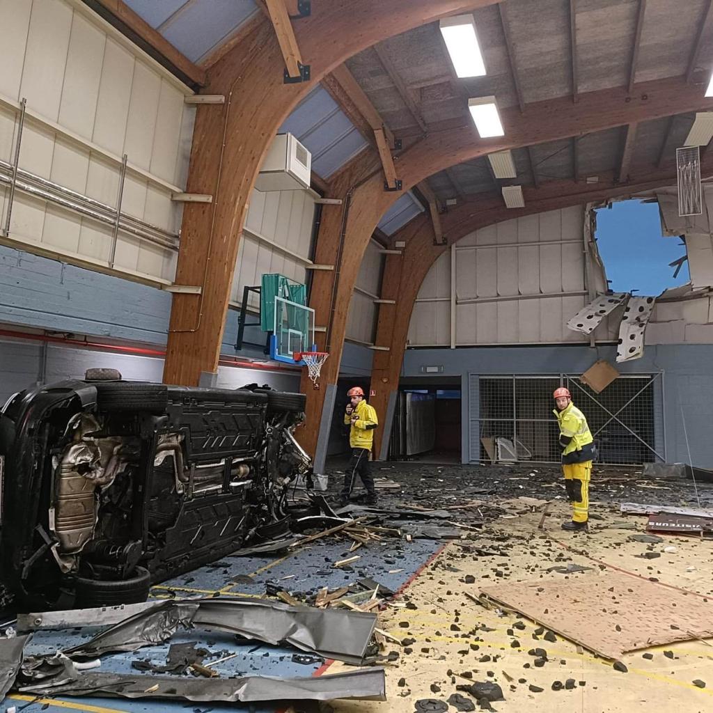 "Y VOLÓ": Un jugador belga-marroquí olvida cómo funcionan las rotondas y hace volar su coche, provocando un espectacular accidente