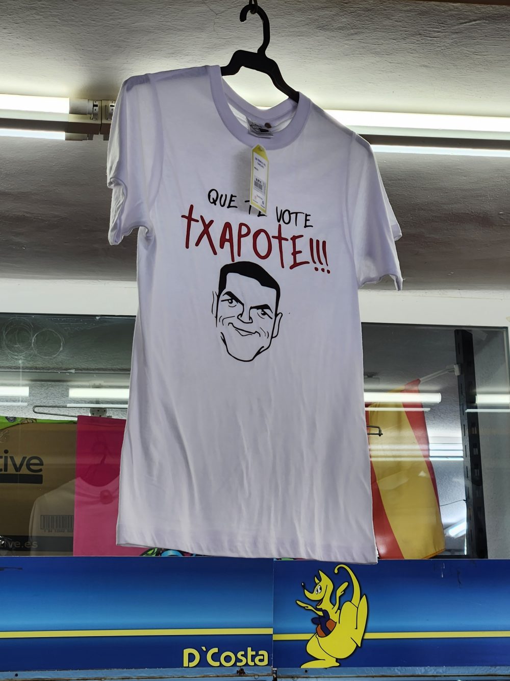 Camiseta vista en un bazar chino de Torrevieja
