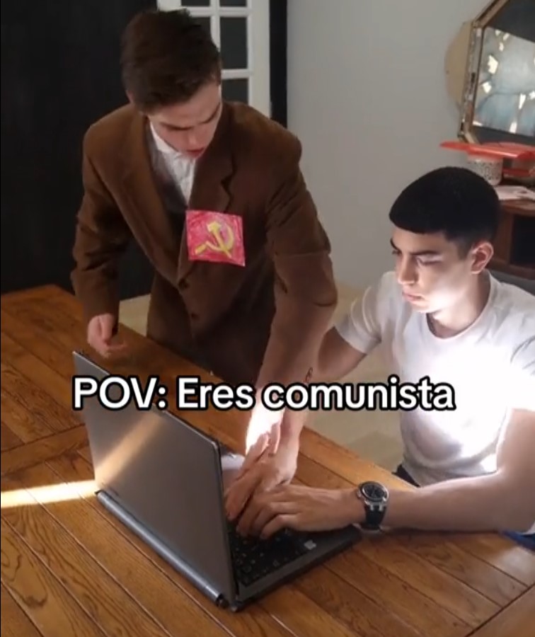 POV: Eres comunista