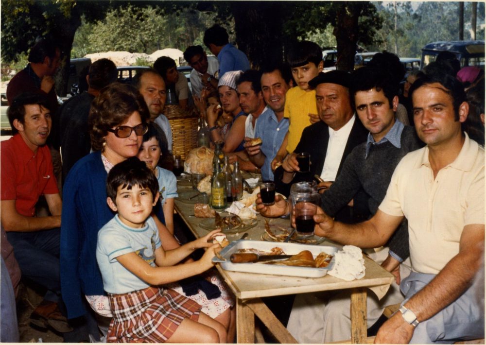 ¿Cuánto durará la tradición gallega en la que se asan cientos de carneros en plena calle?
