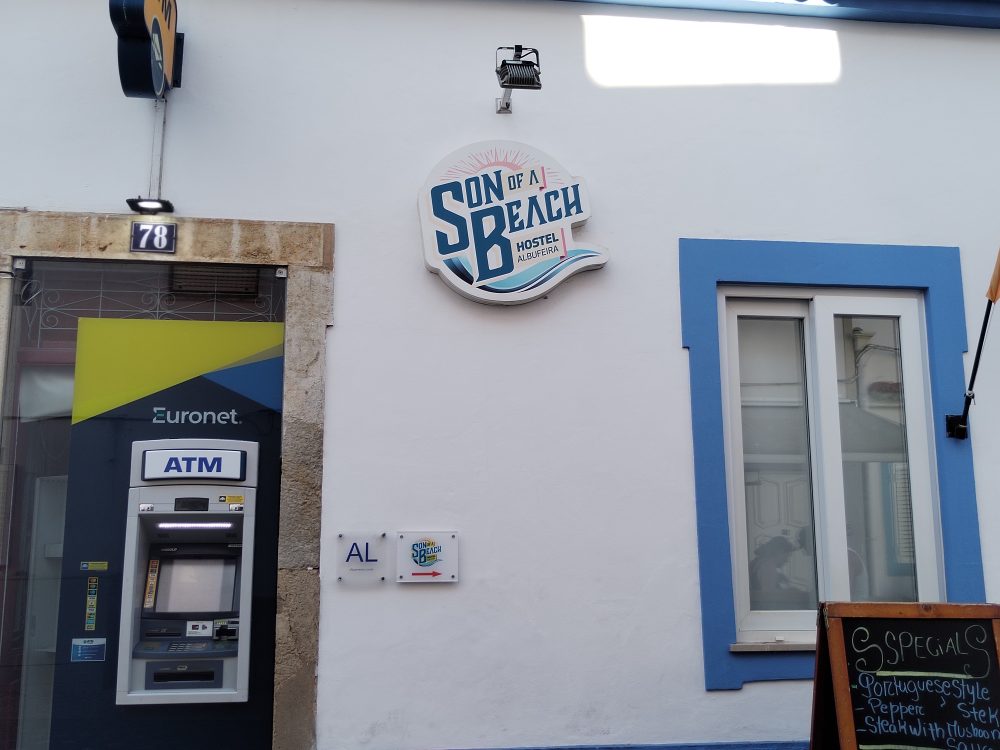 Masters of Naming visto en Albufeira (Portugal)