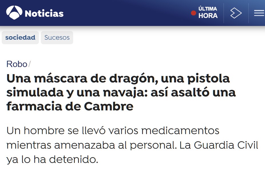 Usa una máscara de dragón para robar en una farmacia de Cambre (Galicia)