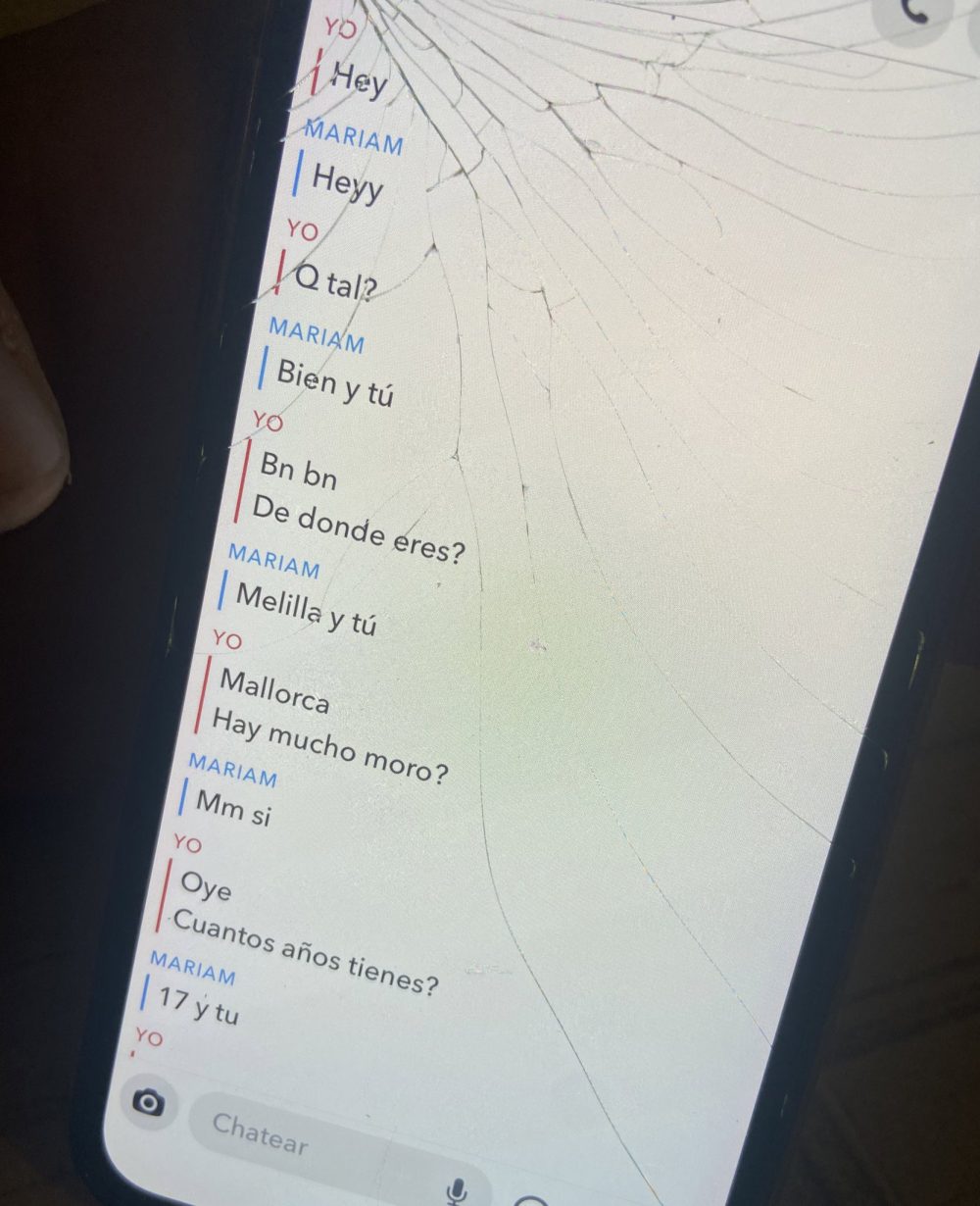 Mírale... sus primeros acercamientos al arte del cortejo...