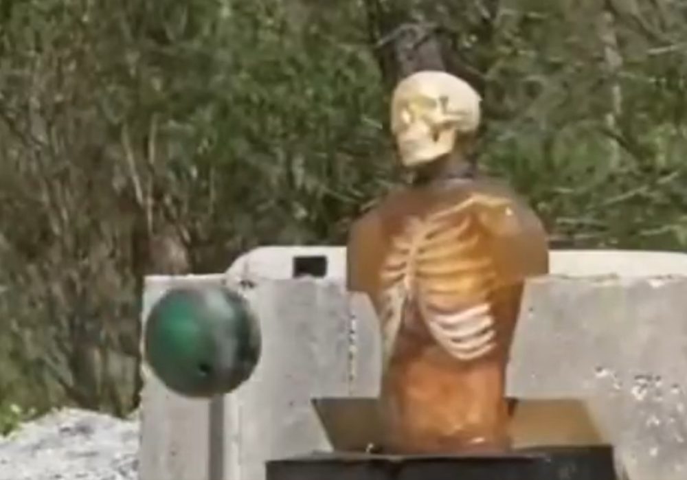 La razón por la que NUNCA debes intentar parar una bola de cañón con el pecho