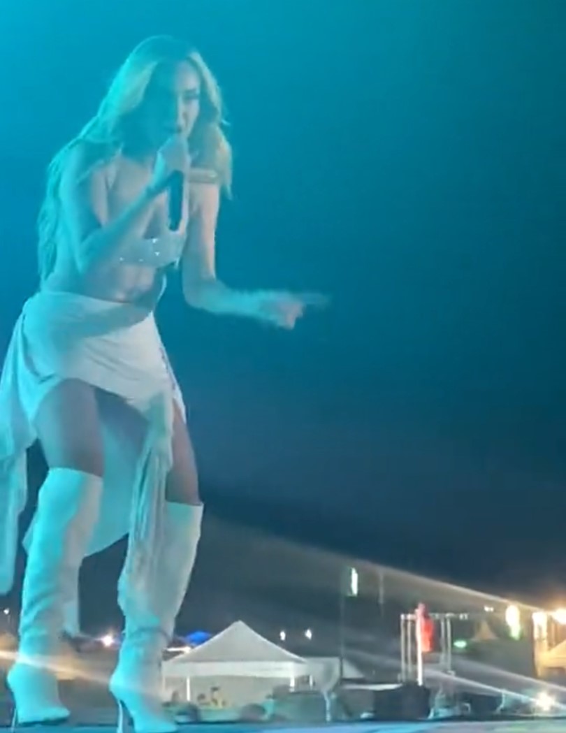 Ana Mena es tan buena que puede cantar telepáticamente