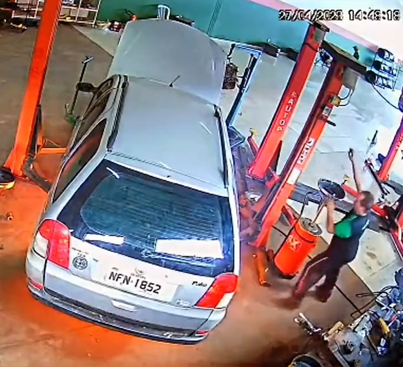 Pepe Viyuela comienza su nueva vida como soldador