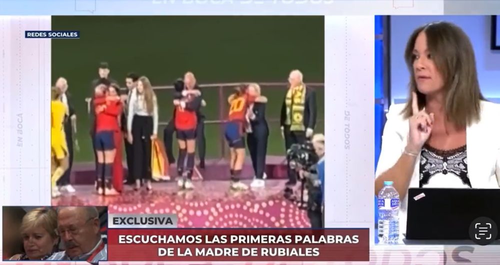 María Jamardo sobre el pico de Rubiales.