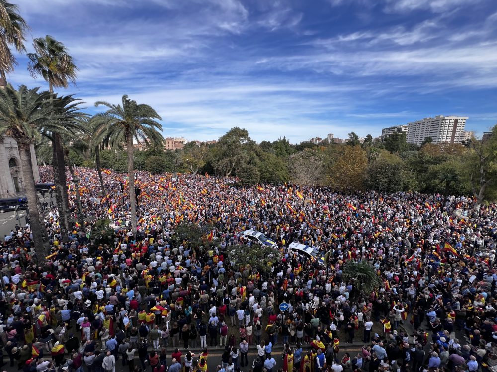 Calles abarrotadas en contra de la amnistía en las principales ciudades de España