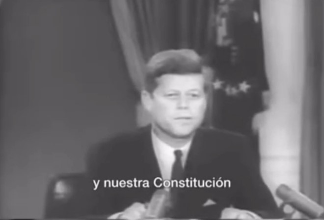 El presidente Kennedy en 1962 se dirige a los ciudadanos ante la negativa del gobernador de Misisipi a cumplir las leyes federales.