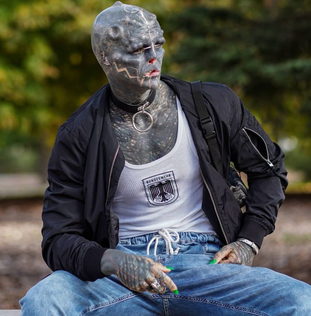 Día negro en el mundo de las modificaciones corporales: Black Alien se retira.