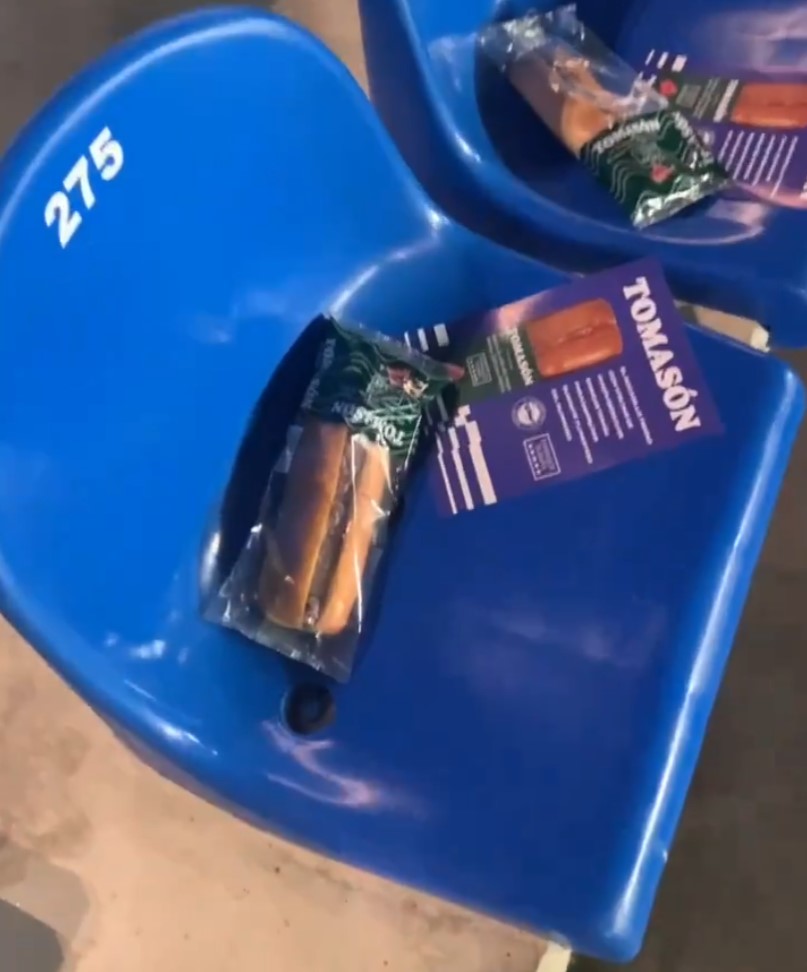 El Alavés reparte 20.000 bocadillos de jamón entre todos los asistentes al Alavés - Real Madrid.