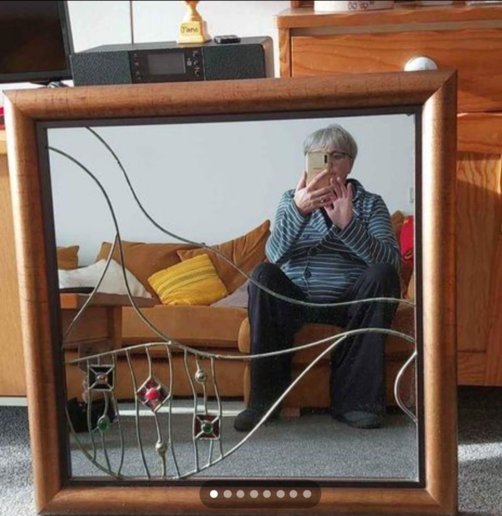 Recopilatorio de gente intentando vender espejos