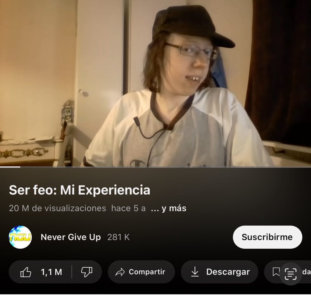 Este chico subió un vídeo a YouTube hace 5 años con el título: "ser feo, mi experiencia". Una chica dijo que lo veía guapo... una cosa llevó a la otra y ahora son marido y mujer
