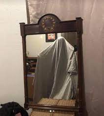 Recopilatorio de gente intentando vender espejos