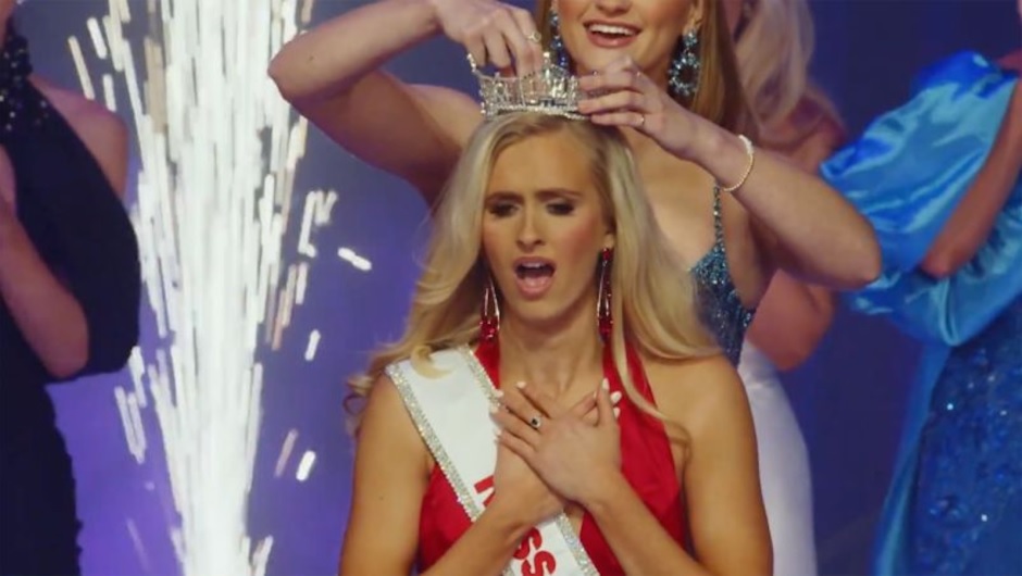 Coronan a una oficial de la Fuerza Aérea de EE.UU. como Miss América 2024