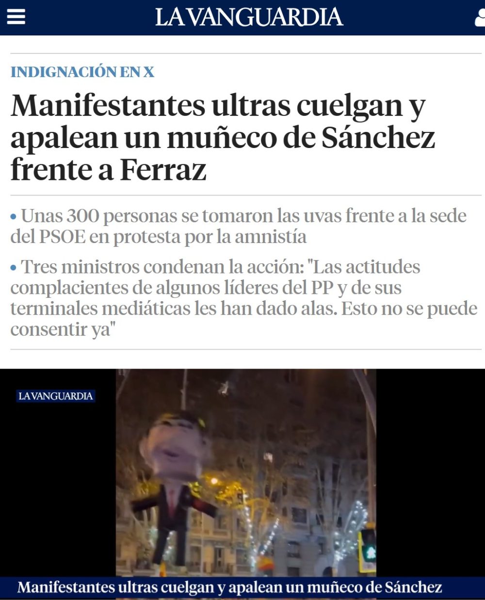 Apalean una piñata de Pedro Sánchez frente a la sede del PSOE