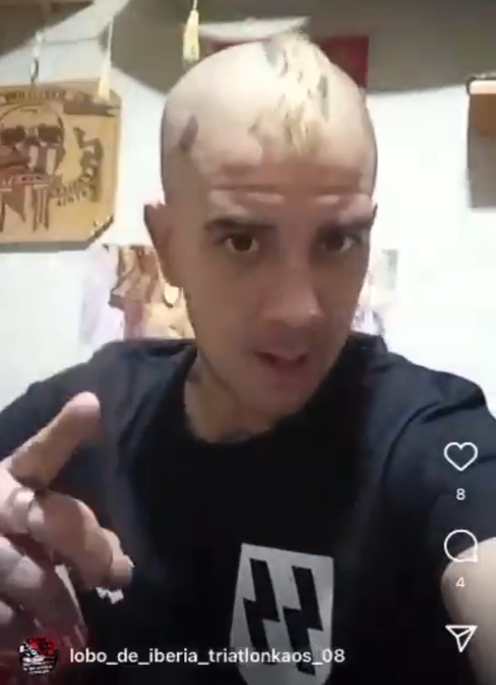 Suele ser común que los extremos se toquen, pero no suele ser tan común que se toquen EN LA MISMA PERSONA
