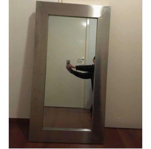 Recopilatorio de gente intentando vender espejos