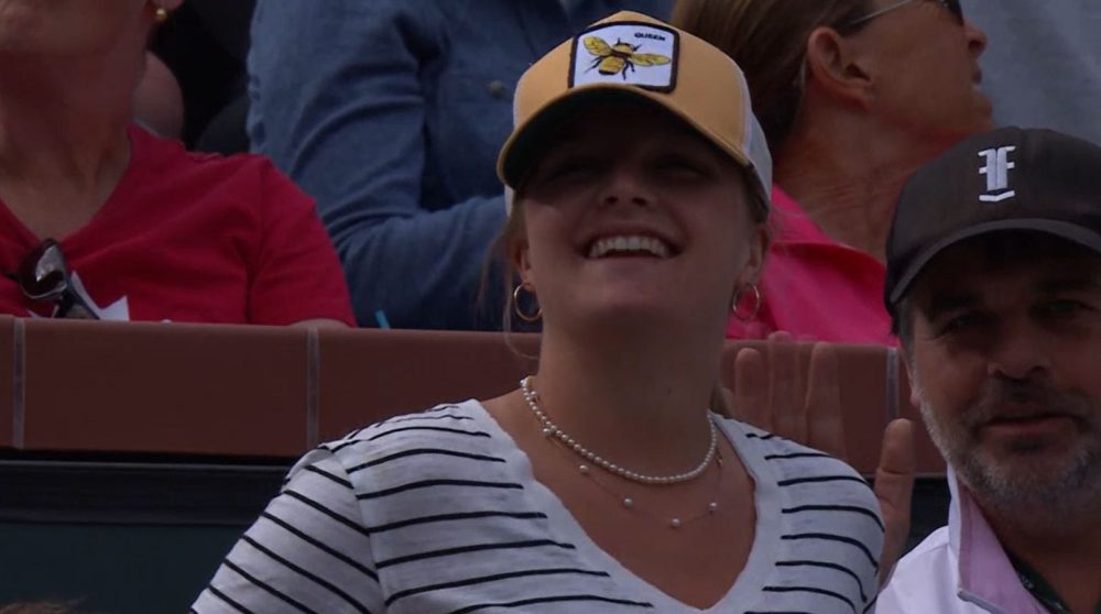 Un enjambre de abejas detiene el partido de tenis entre Alcaraz y Zverev.