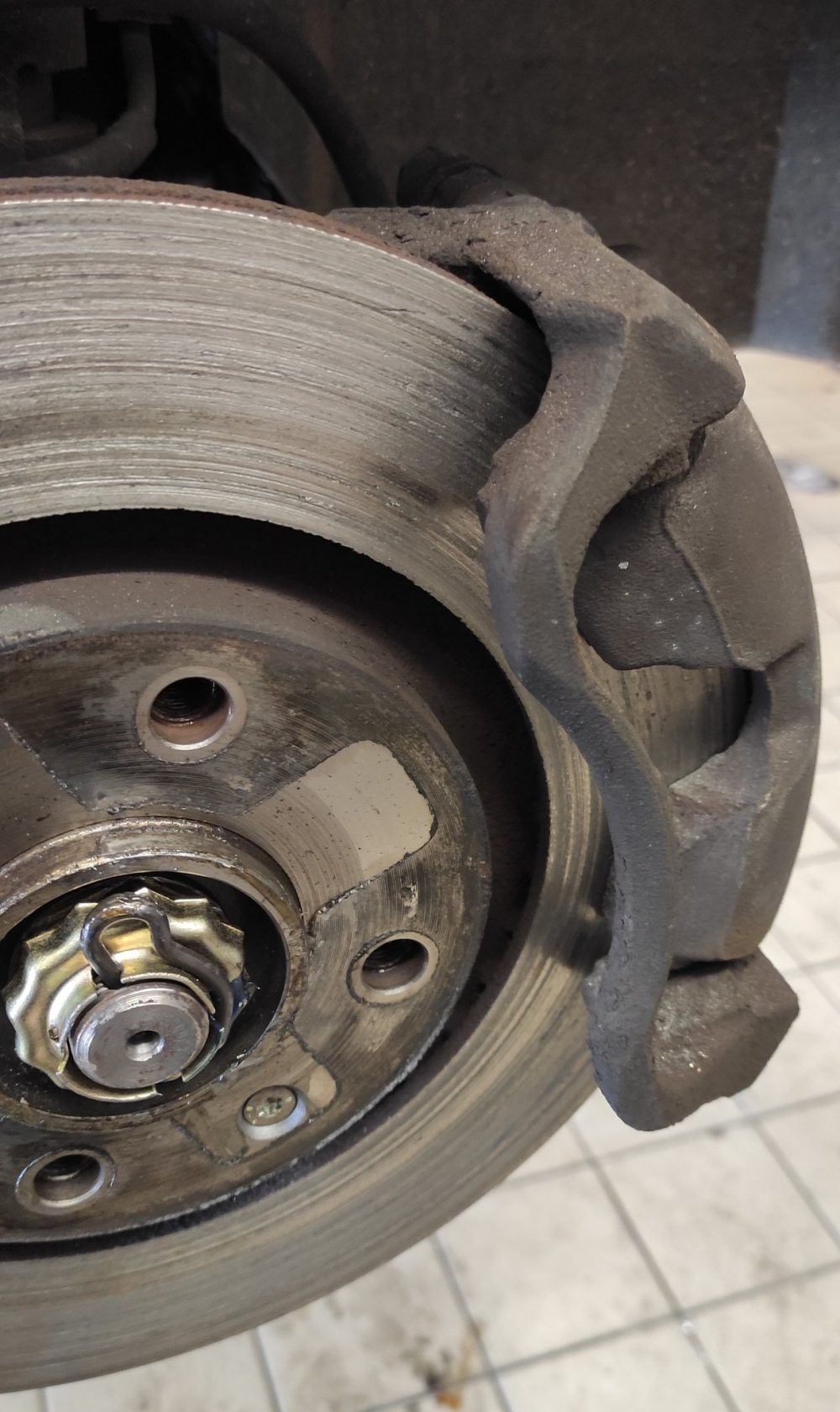 El disco aún se puede aprovechar para cortar fiambre en el Mercadona xd