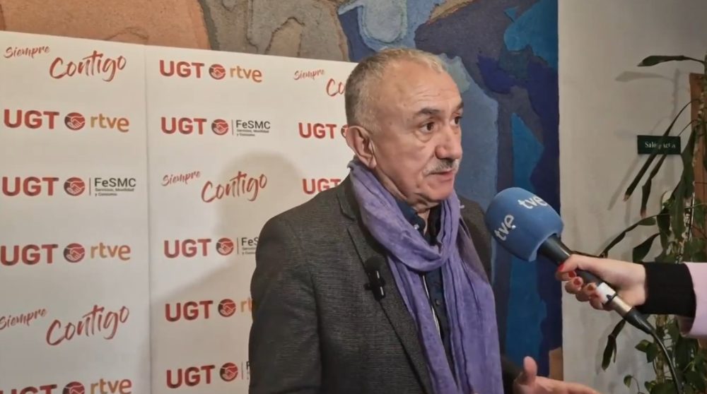 El que faltaba: Pepe Álvarez (UGT) aplaude la idea de Yolanda Díaz de cerrar antes los restaurantes.