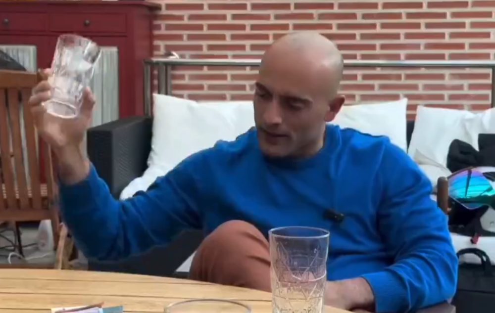 Cabezasepia es capaz de venderte un vaso roto