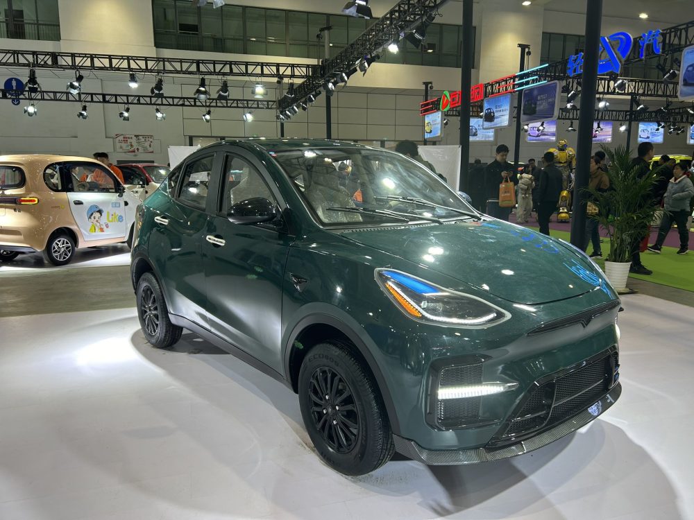 Tesla está tardando tanto en sacar el Model 2 que los chinos se han adelantado...