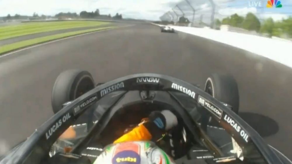 Pato O'Ward haciendo contravolante a 340km/h