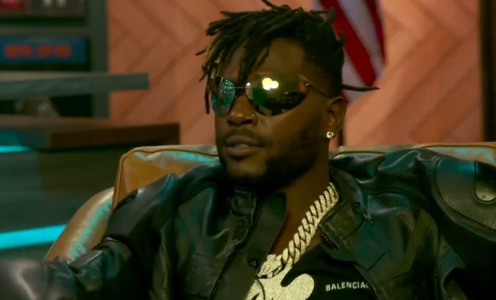 Antonio Brown: "Me gusta Donald Trump. Vi a Joe Biden en Internet. Se estaba cagando encima y cayéndose. Yo digo, ¿qué está pasando con él?"