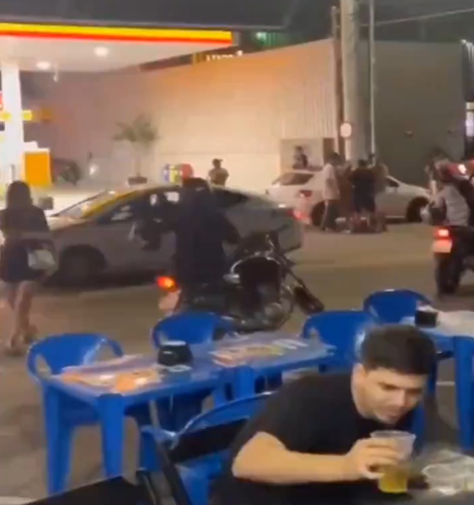 No tengo suficientes ojos para ver tantas cosas por unidad de tiempo.